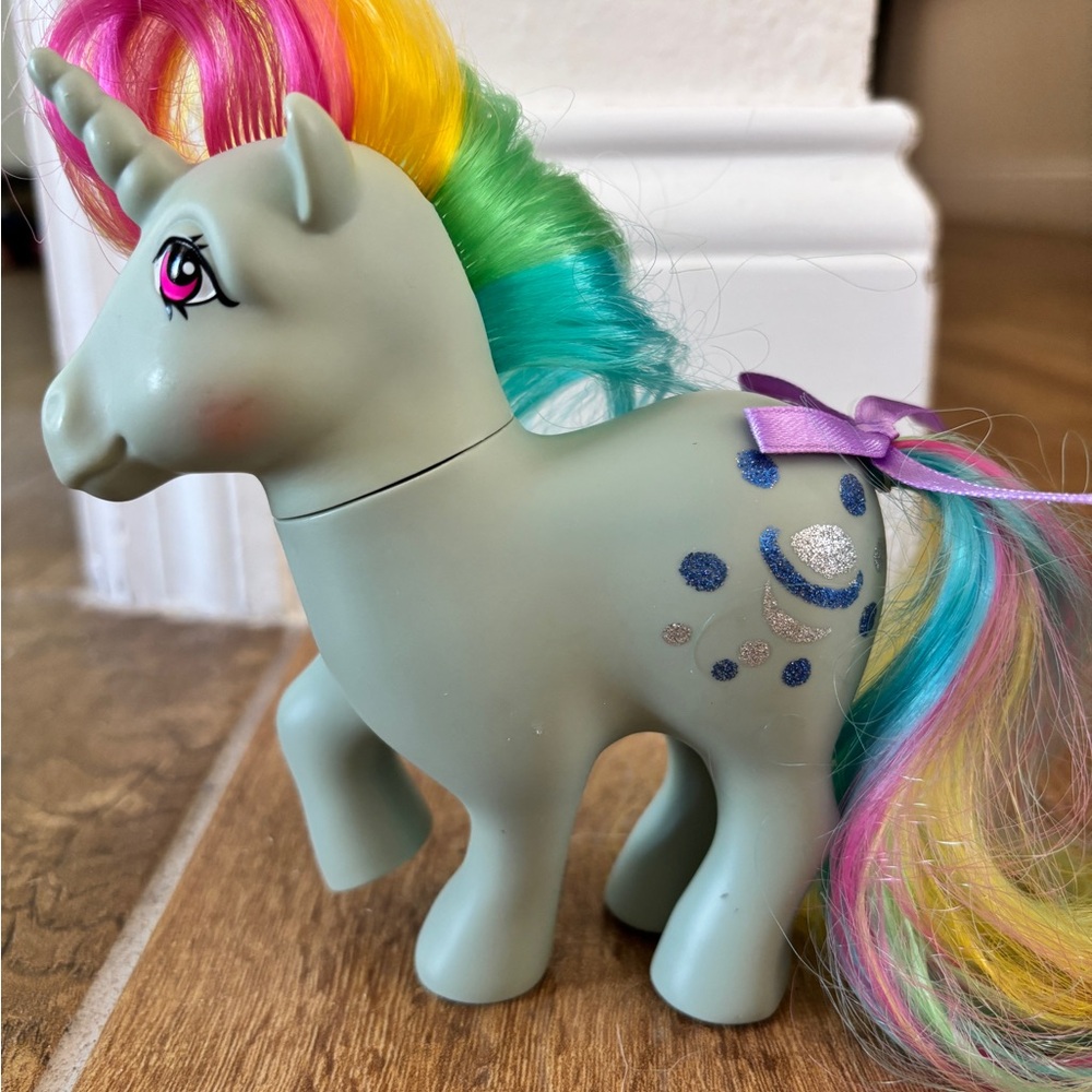 2017 Hasbro My Little Pony The Bridge Direct 35th ( Moonstone )Scented Pony